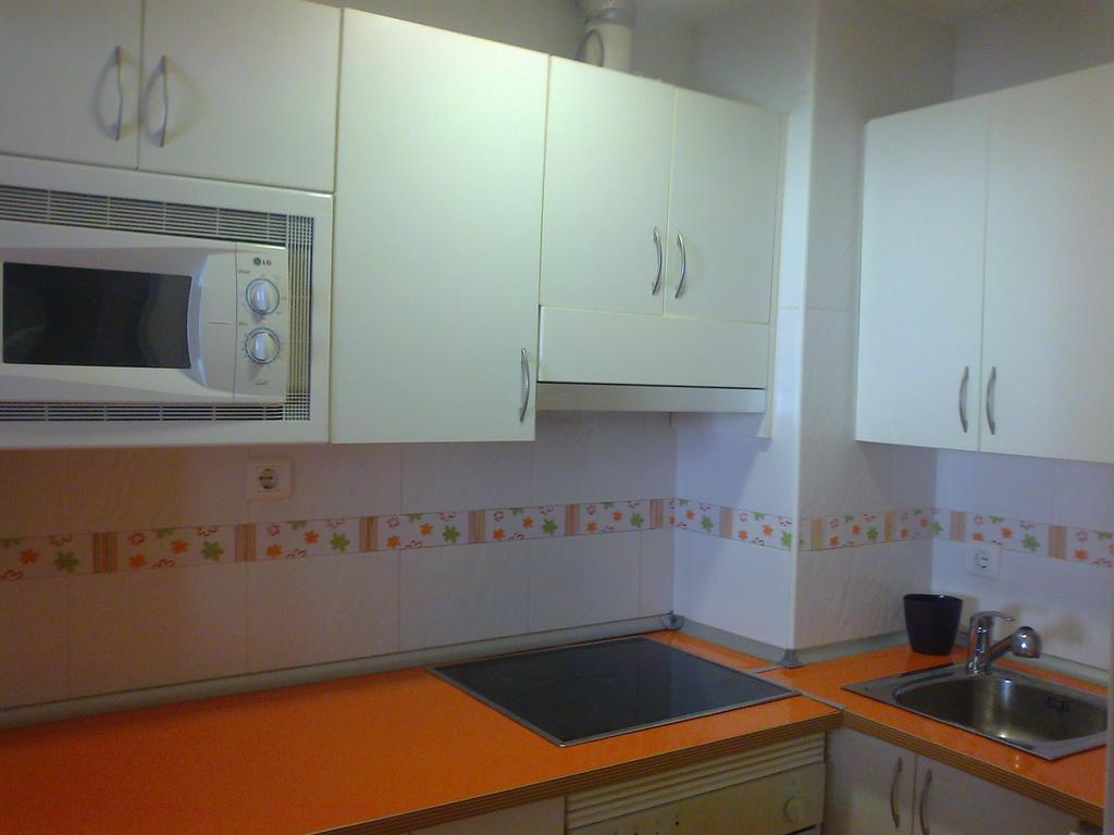 Apartamentos Bahia De Huelin Malaga Bagian luar foto