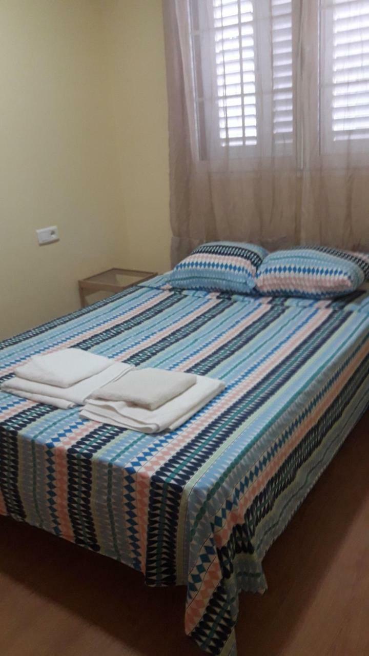 Apartamentos Bahia De Huelin Malaga Bagian luar foto
